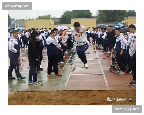 草原奔腾赛场激烈较量群马争锋荣耀时刻再现